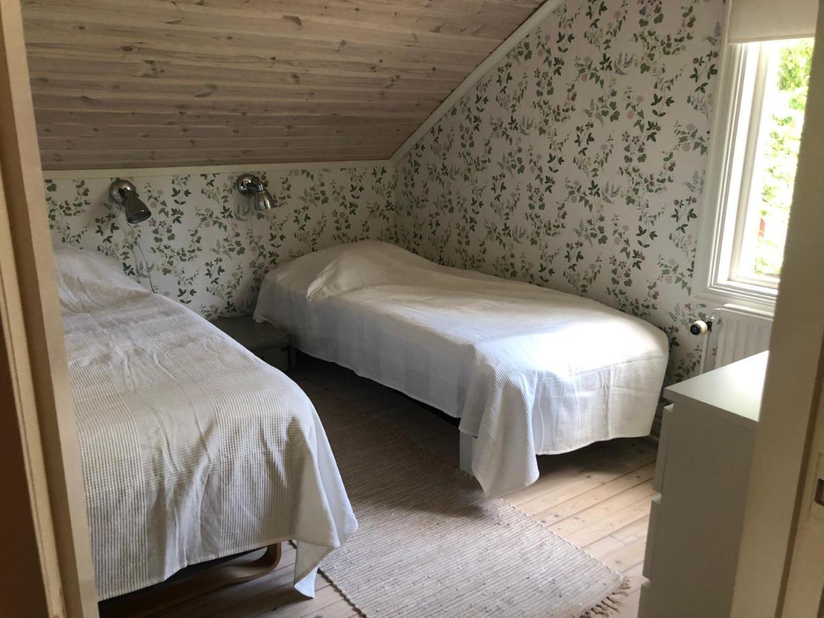 Mysig Lantlig Stuga, Nycklaroer Korsberga Eksteriør billede